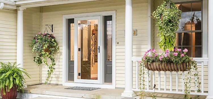 screen door installation in Ridgecrest